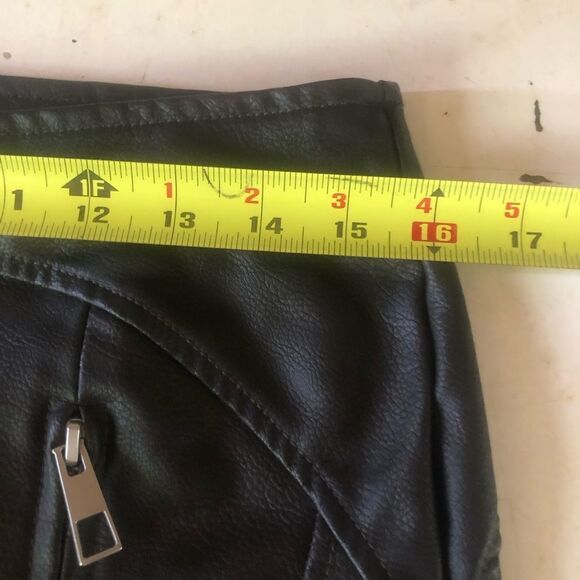 📳 Wild Fable | Faux Leather Skirt - Picture 2 of 8